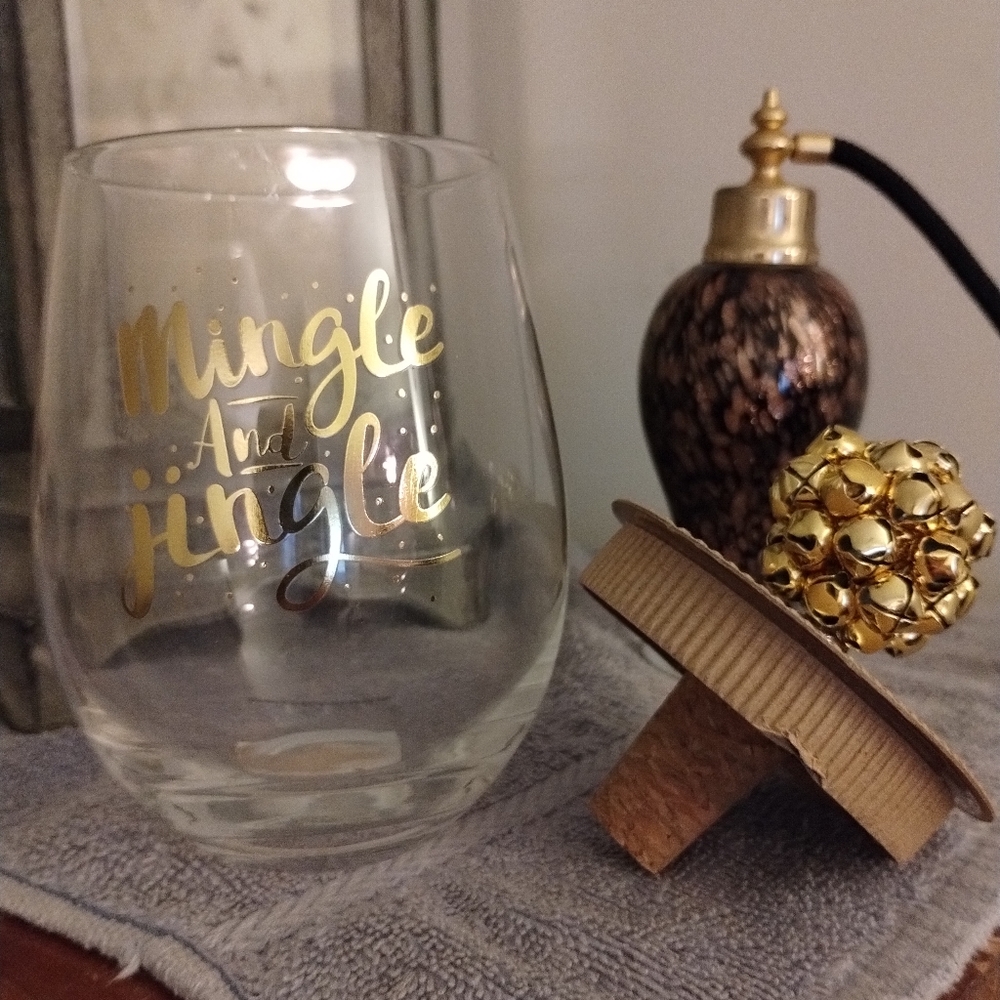 MINGLE AND JINGLE - Picture 3 of 5